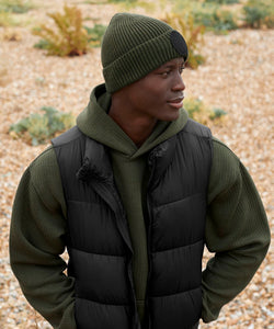 Circular fashion patch beanie | black