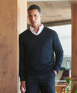 Cashmere touch acrylic v-neck jumper | black