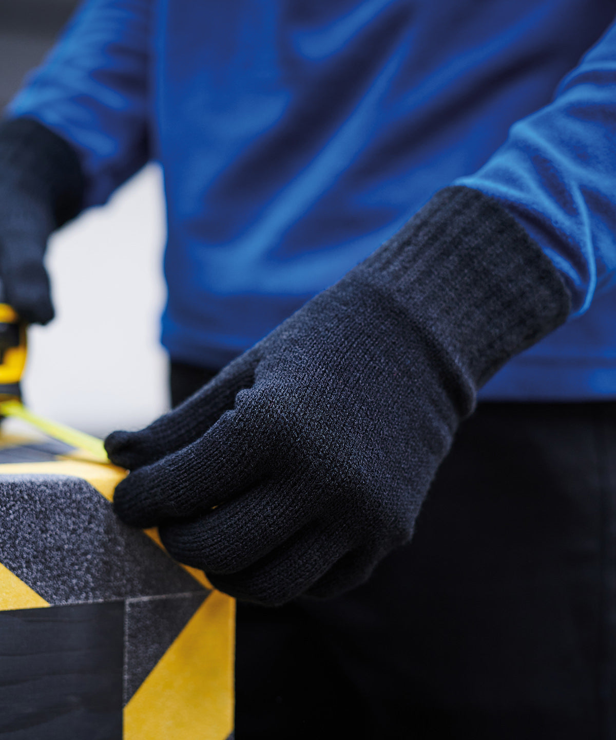 Knitted gloves | black