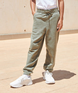 Kids sustainable fashion cuffed joggers | black