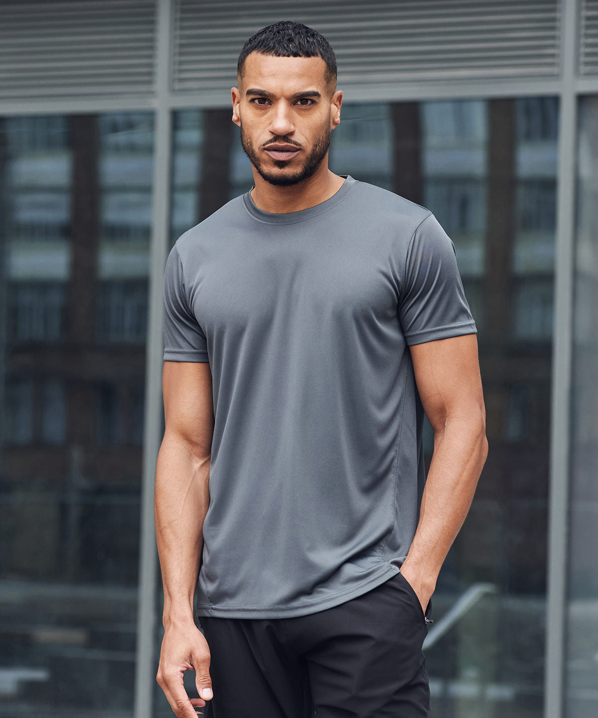 Recycled performance T | black