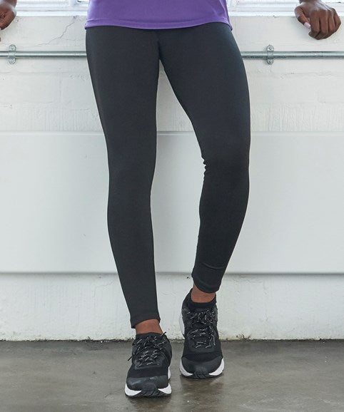 Comfortable and stylish leggings showcasing a perfect fit - teeone