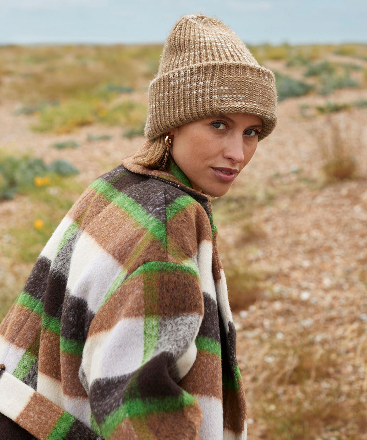 Chunky knit reverse patch beanie | strawberry haze