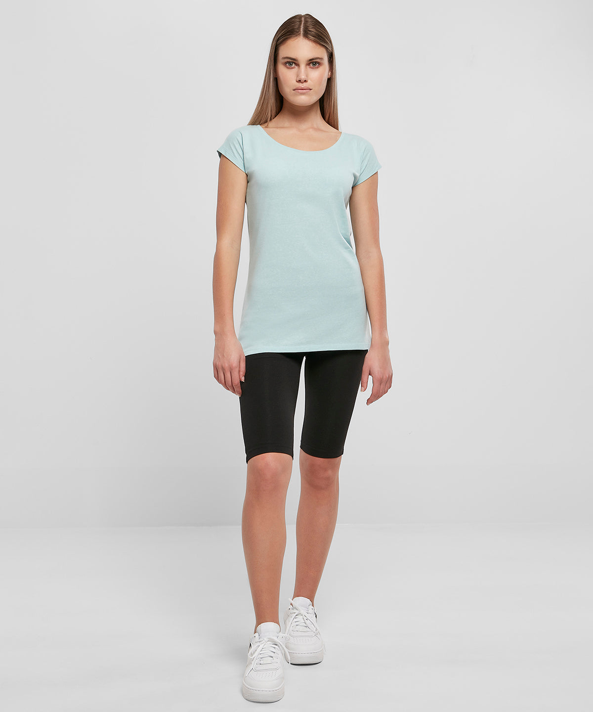 Womens wide neck tee | black