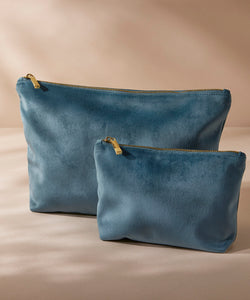 Velvet accessory bag | dark emerald