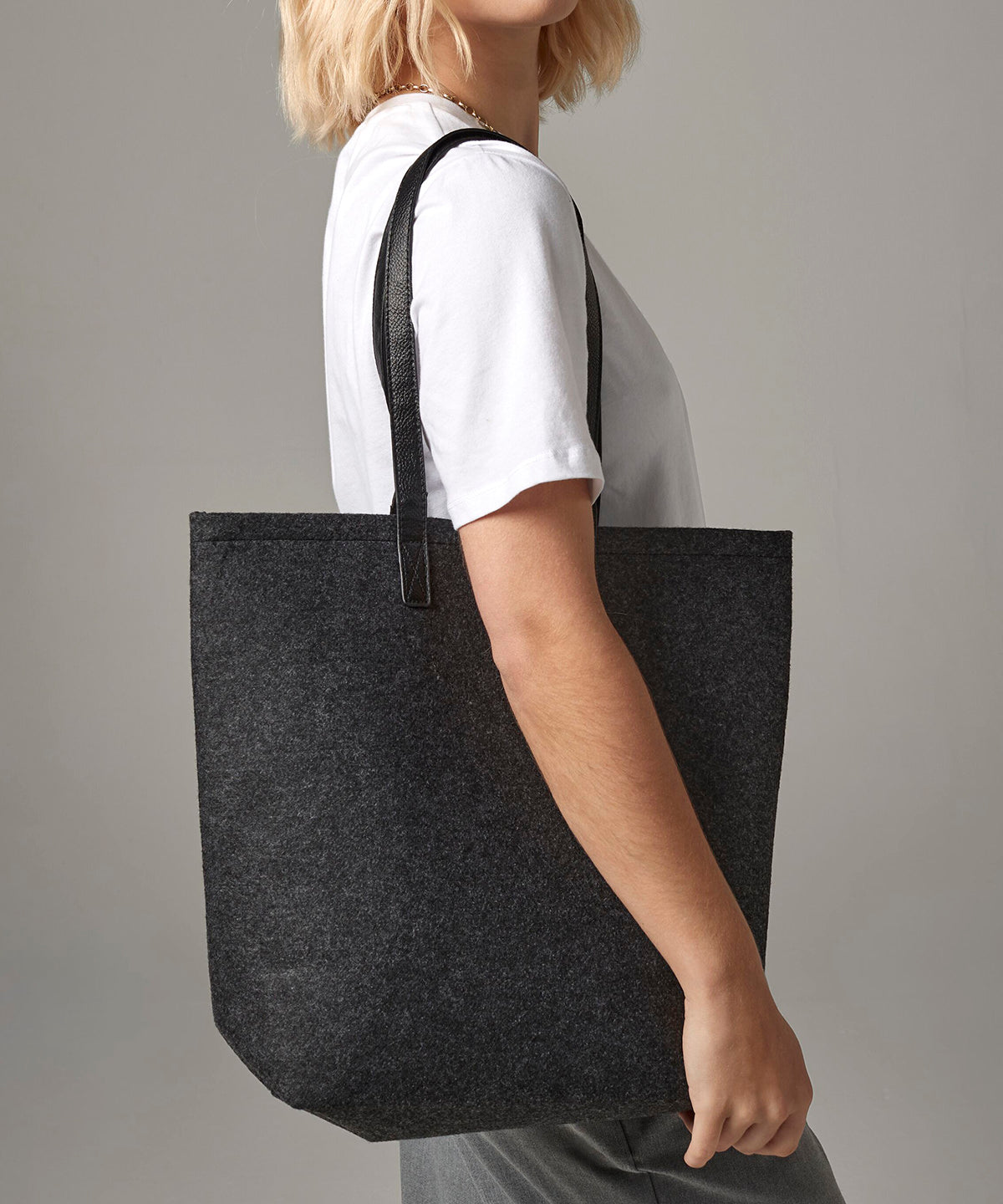Premium felt tote | charcoal melange/black