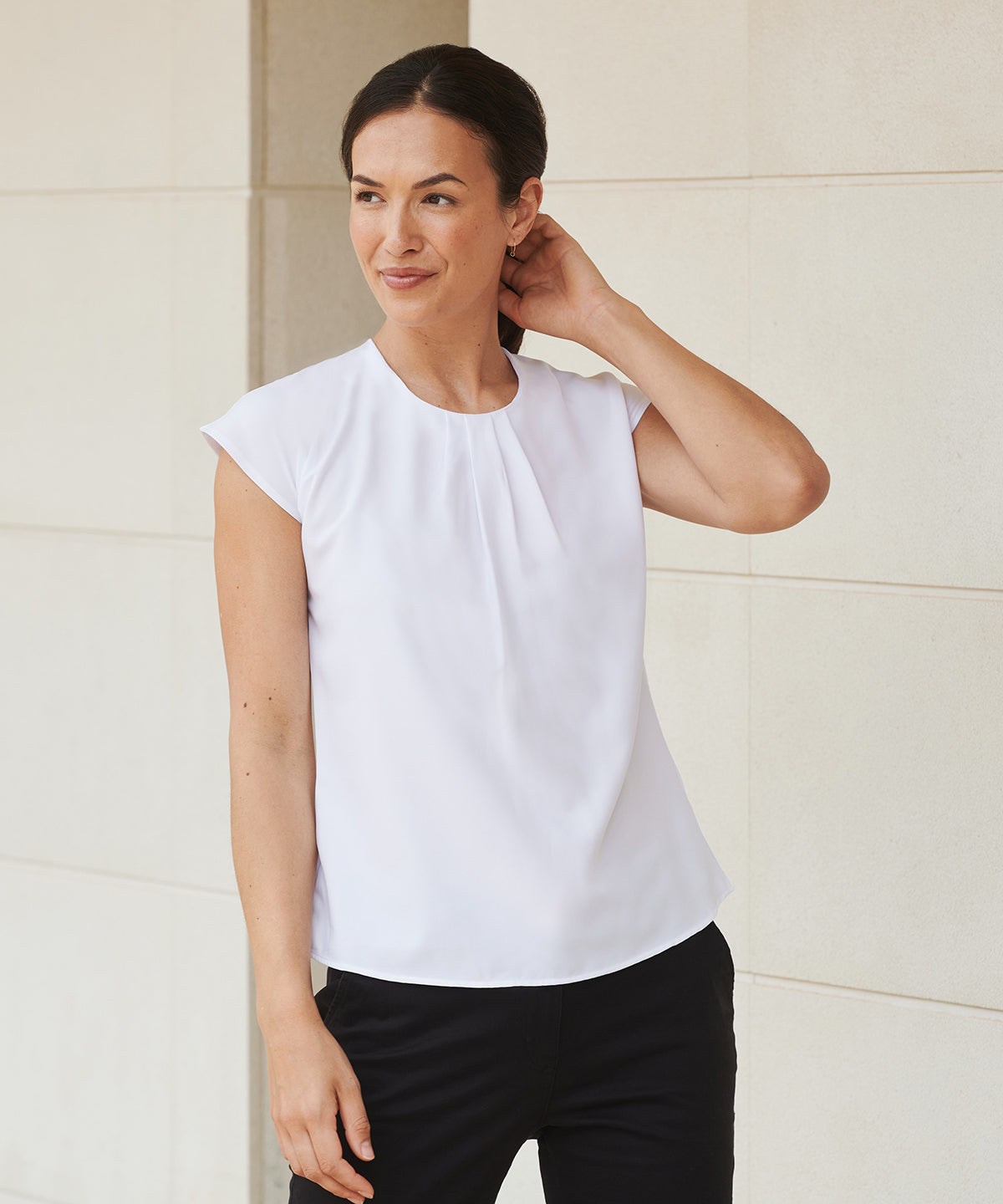 Womens pleat front short sleeve blouse | black