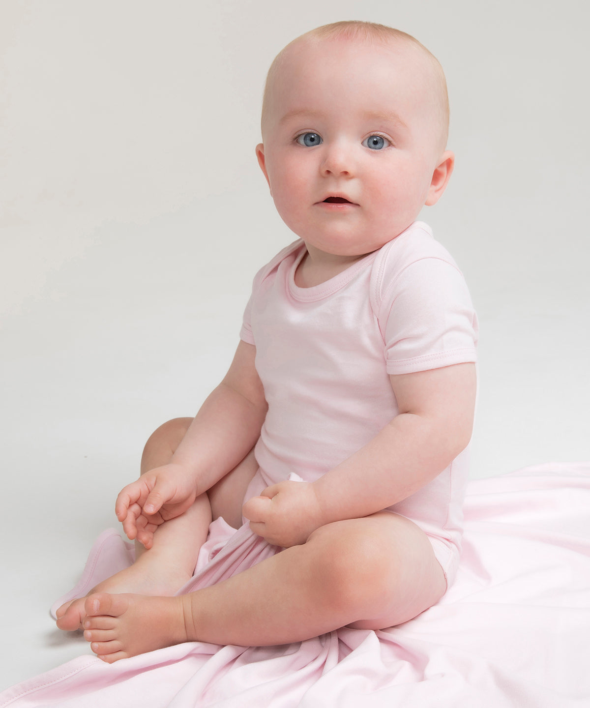 Essential short-sleeved bodysuit | white