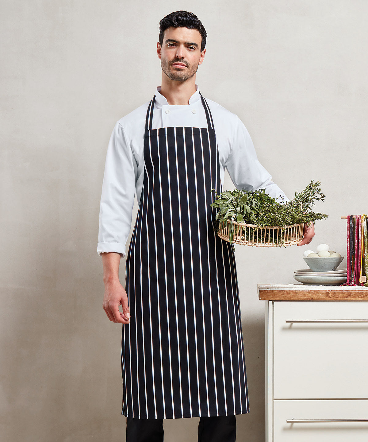 Striped bib apron | black/white