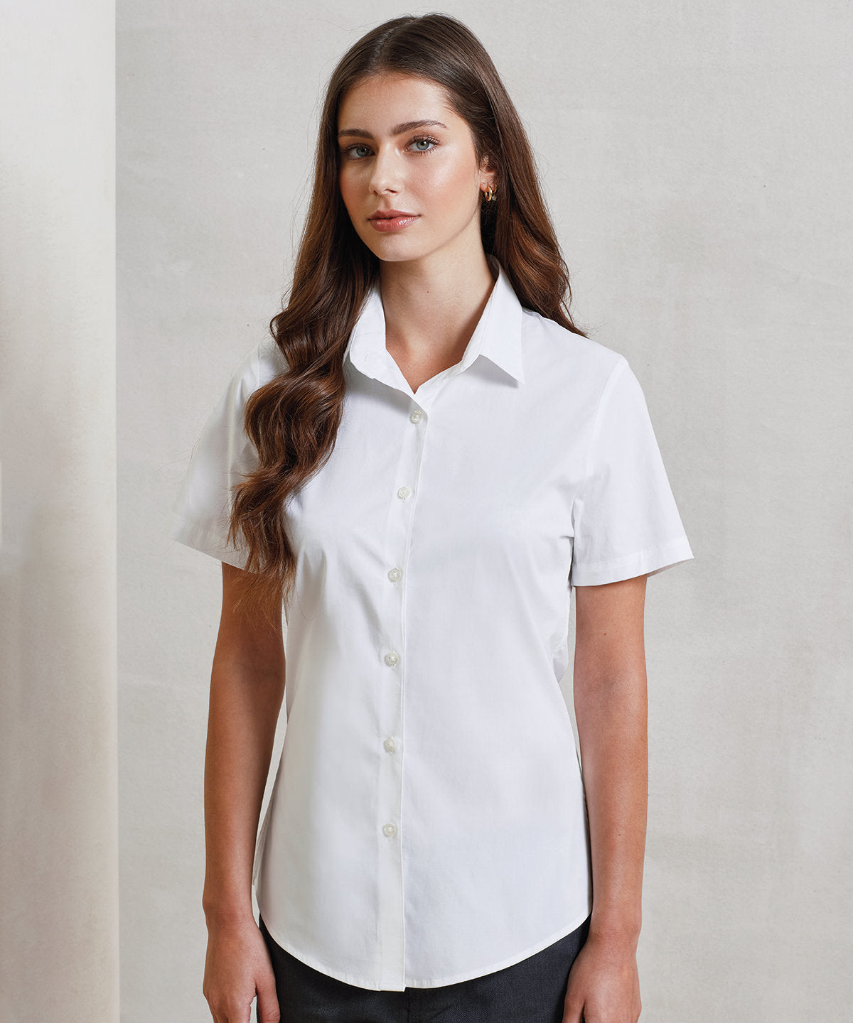Womens stretch fit cotton poplin short sleeve blouse | pale blue