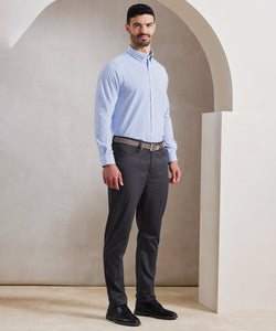 Performance chino jeans | black