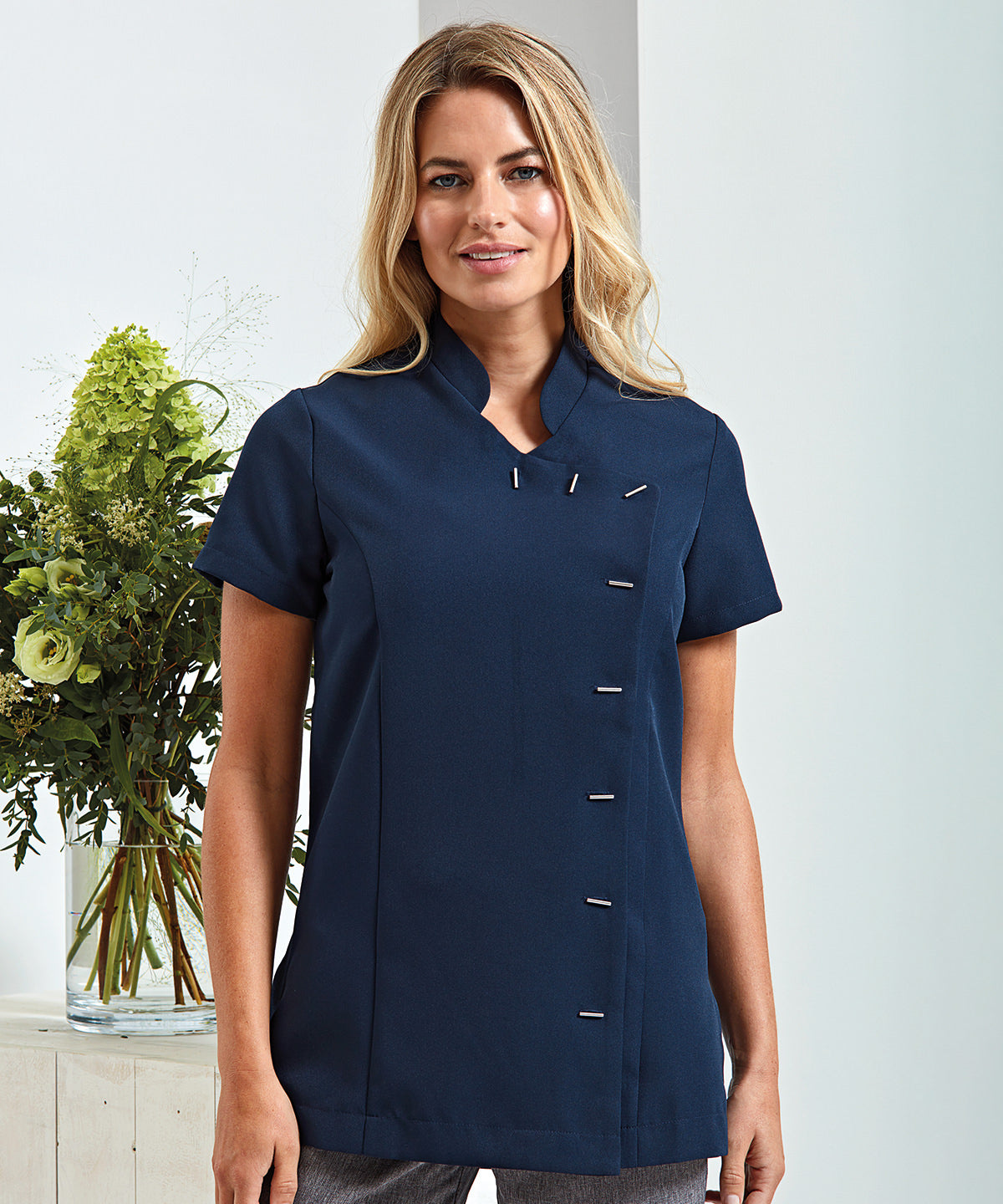 Orchid beauty and spa tunic | black