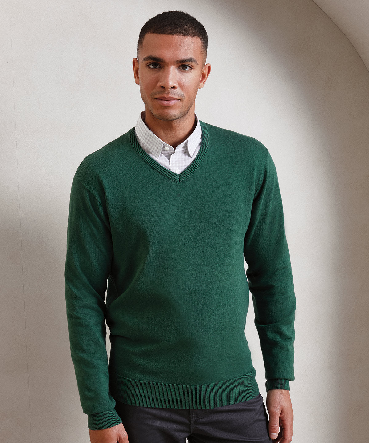 V-neck knitted sweater | black