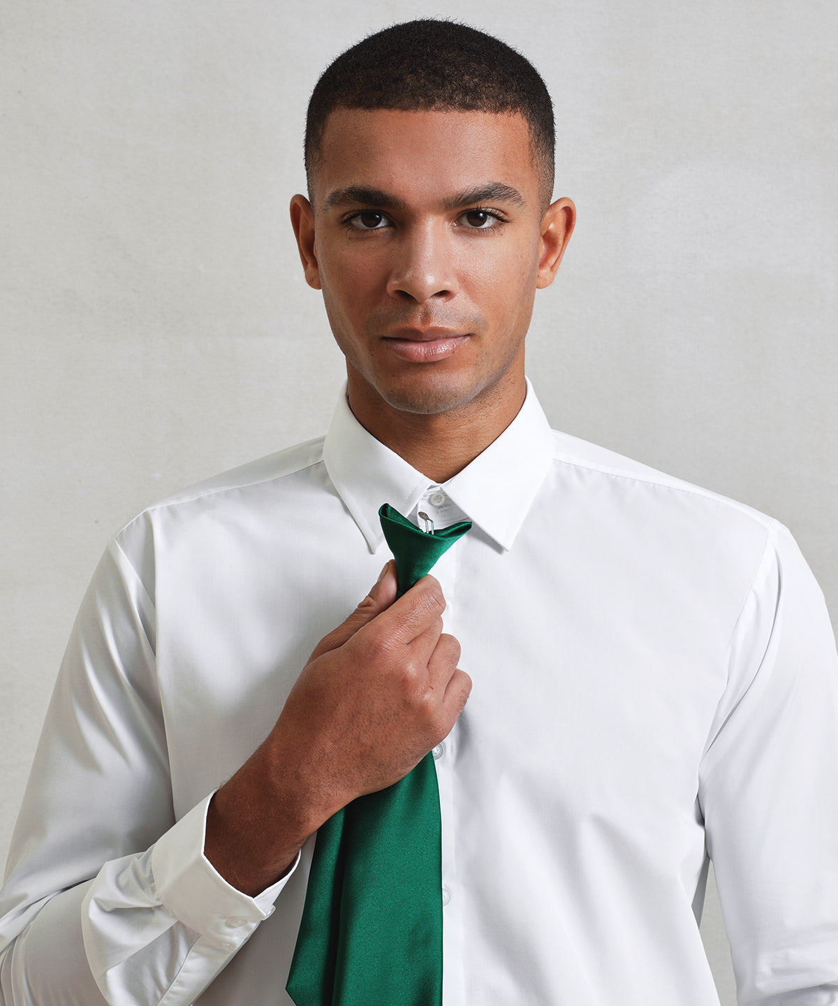 Colours satin clip tie | black