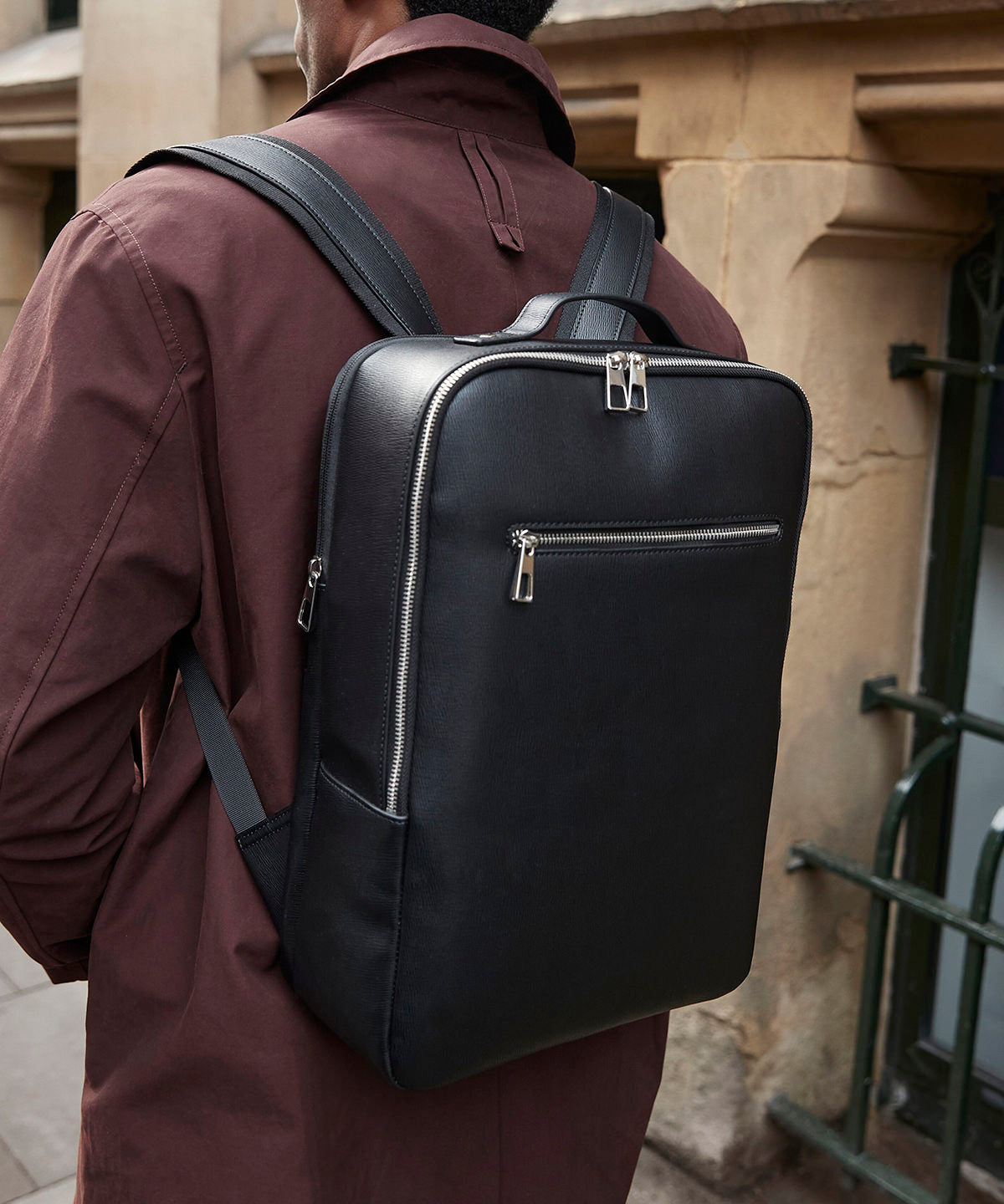Tailored luxe PU backpack | black