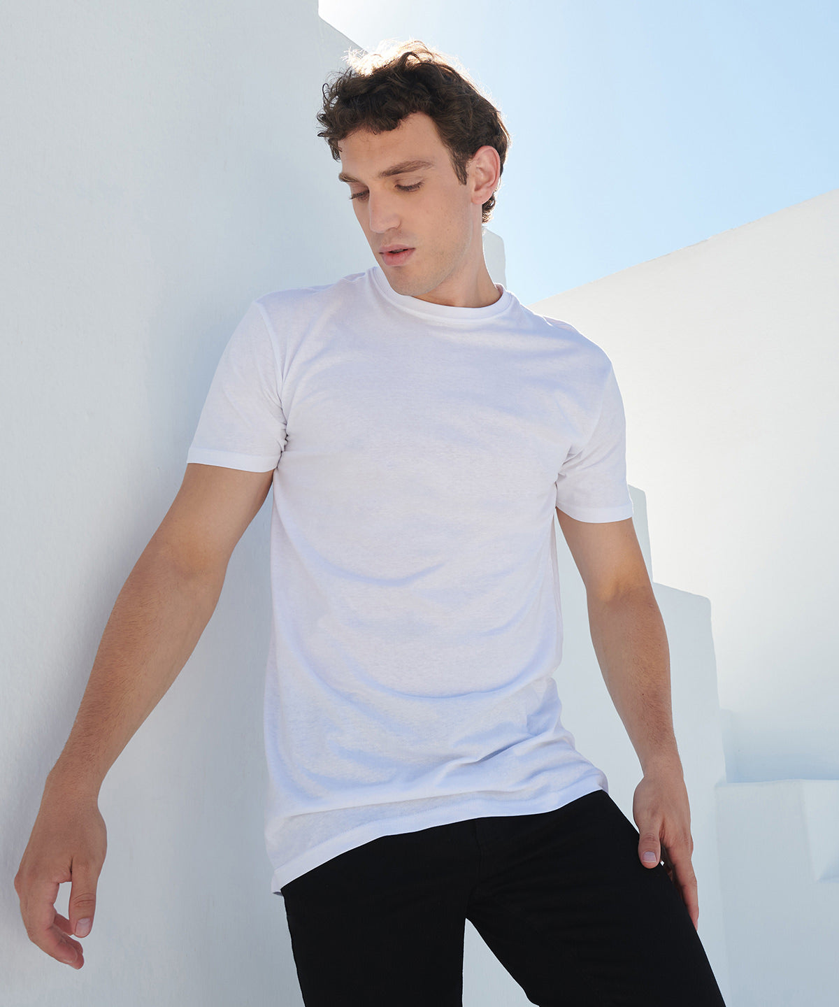 Longline t-shirt with dipped hem | black