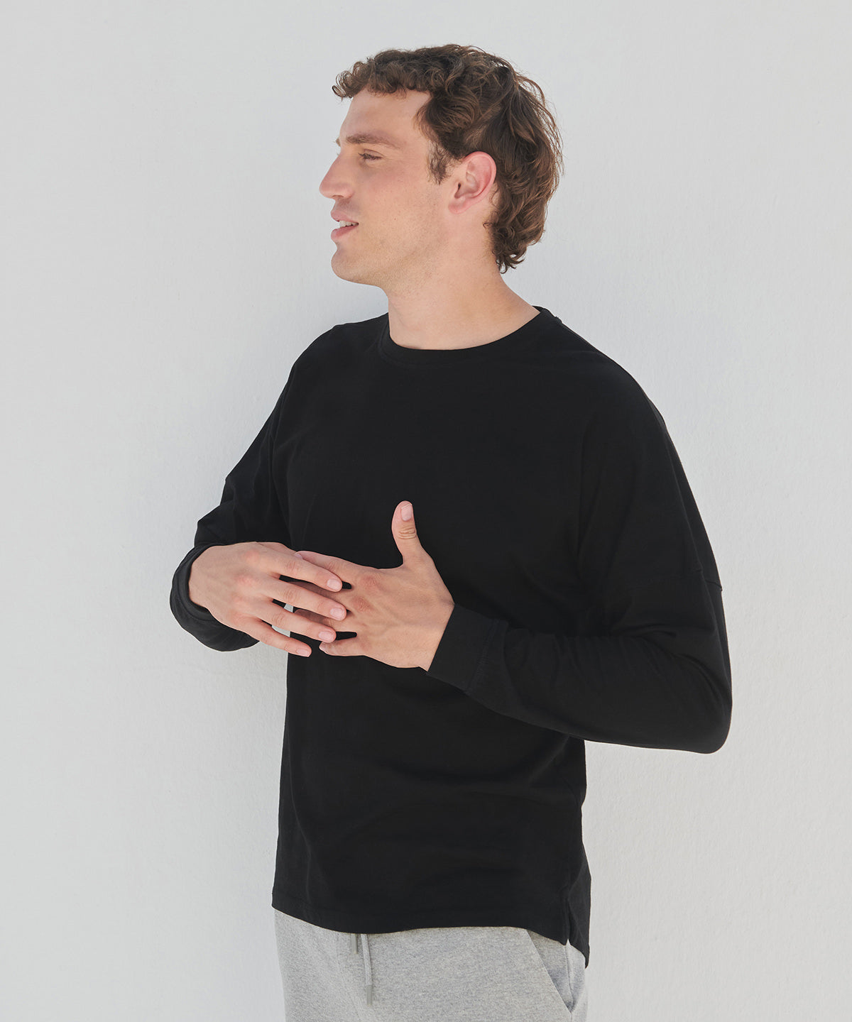 Unisex drop shoulder slogan top | black