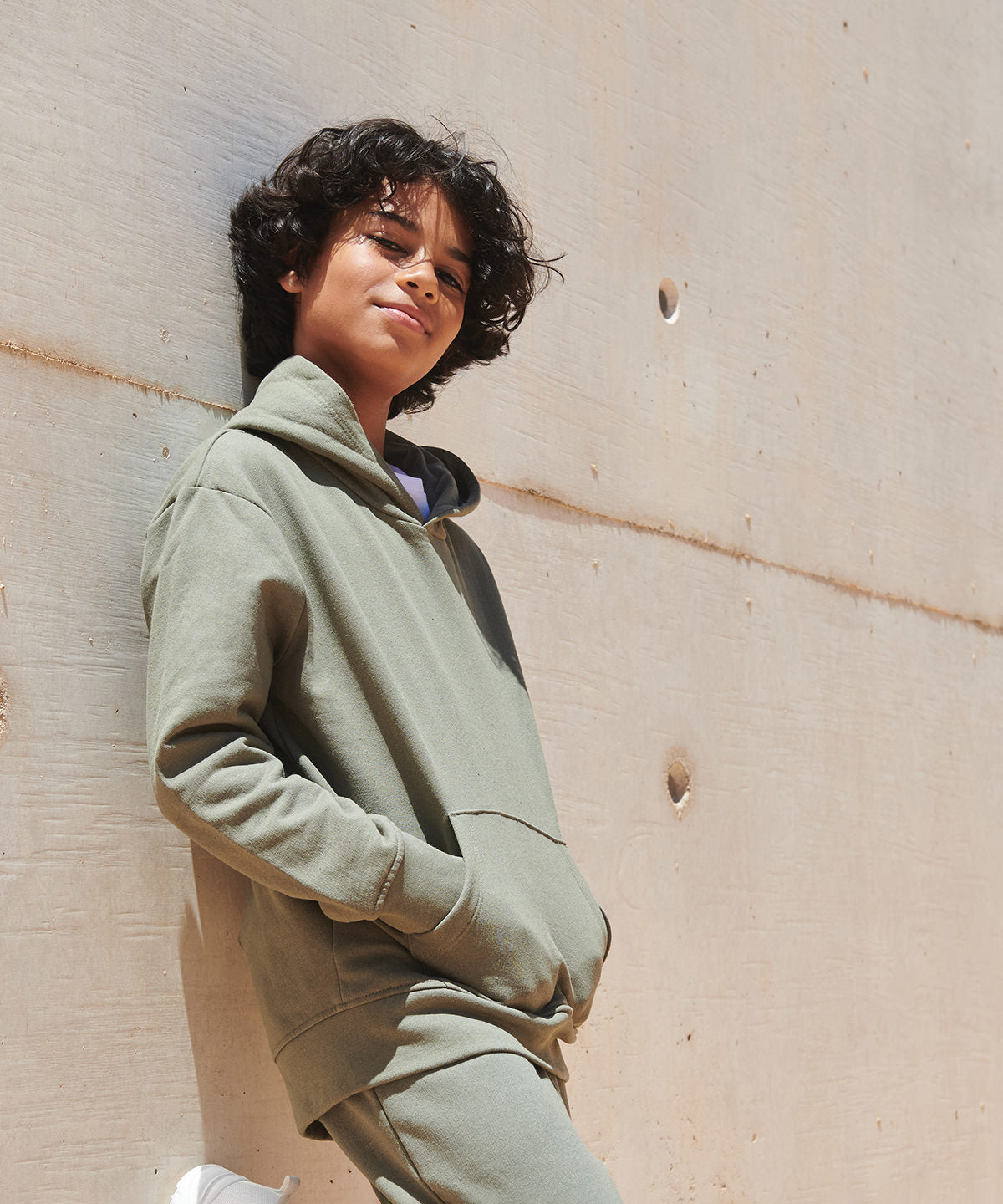 Kids sustainable fashion hoodie | heather grey