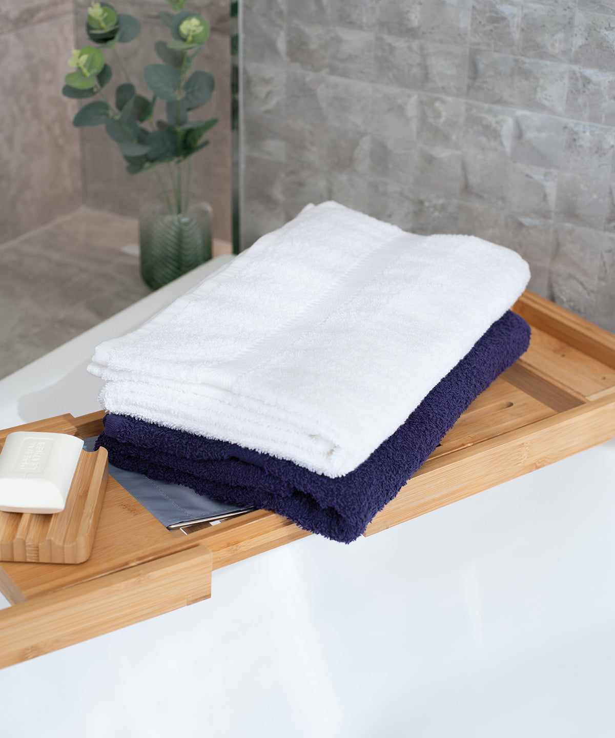 Classic range bath towel | navy
