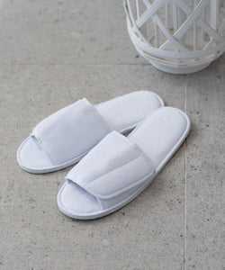 Open-toe slippers with hook and loop strap | white
