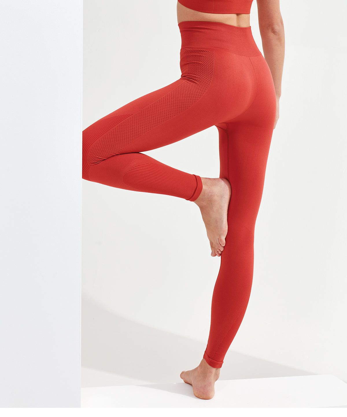 Womens TriDri® seamless 3D fit multi-sport sculpt solid colour leggings | black