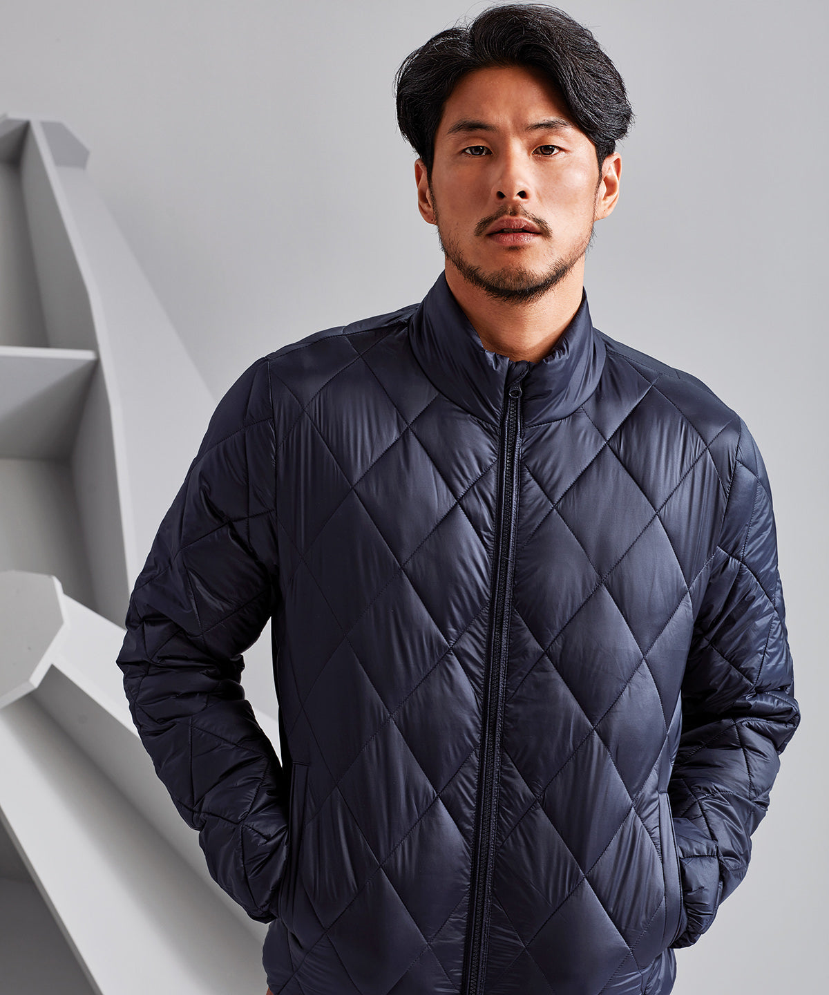 Diamond pane padded Jacket | black
