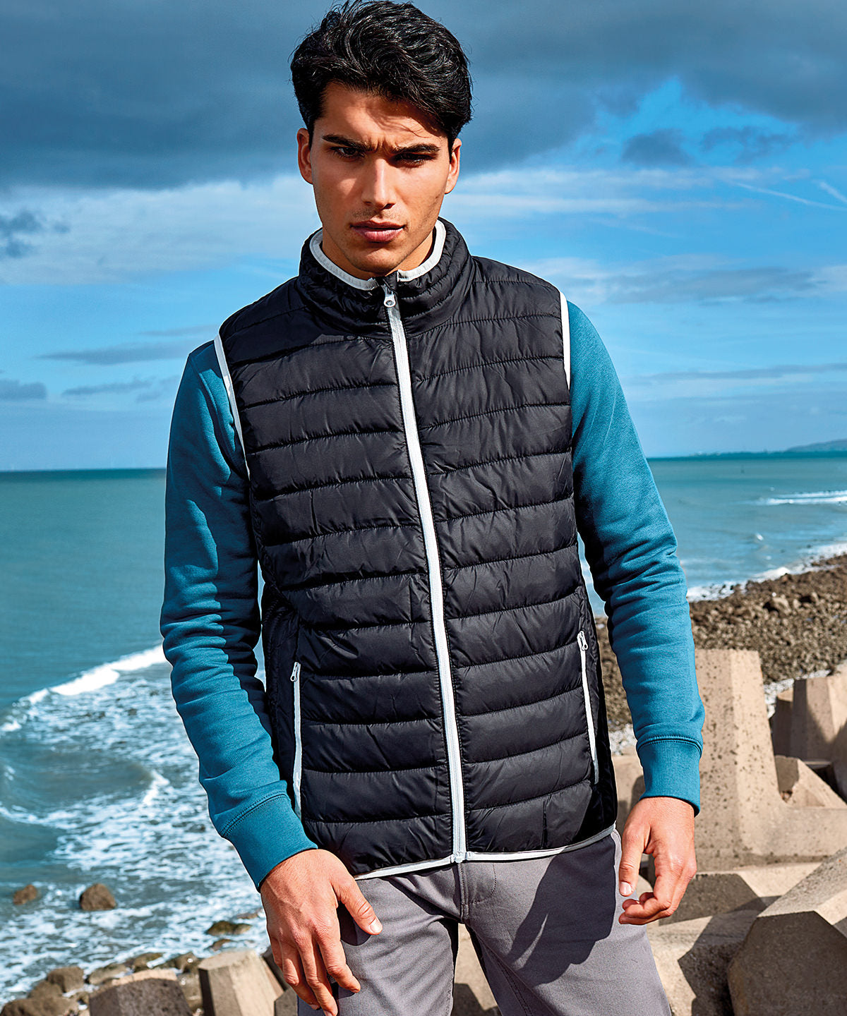 Traverse padded gilet | black/light grey