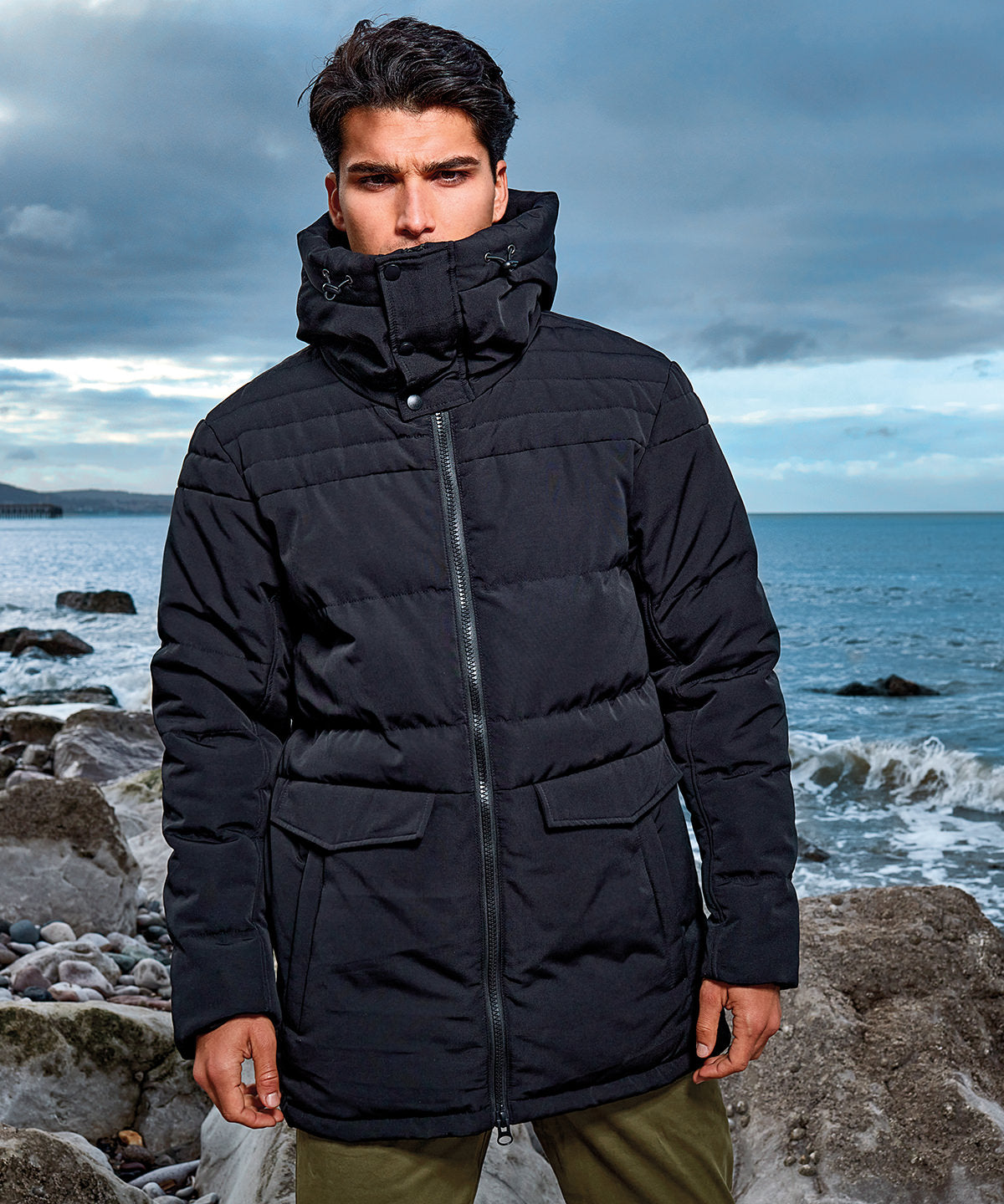 Obsidian padded jacket | black
